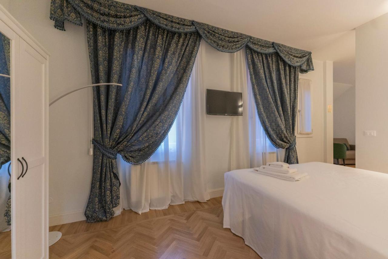 Aldrovandi Luxury Suites And Apartment Bolonha Exterior foto