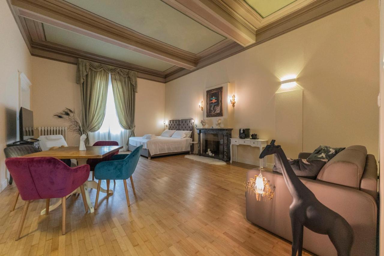Aldrovandi Luxury Suites And Apartment Bolonha Exterior foto