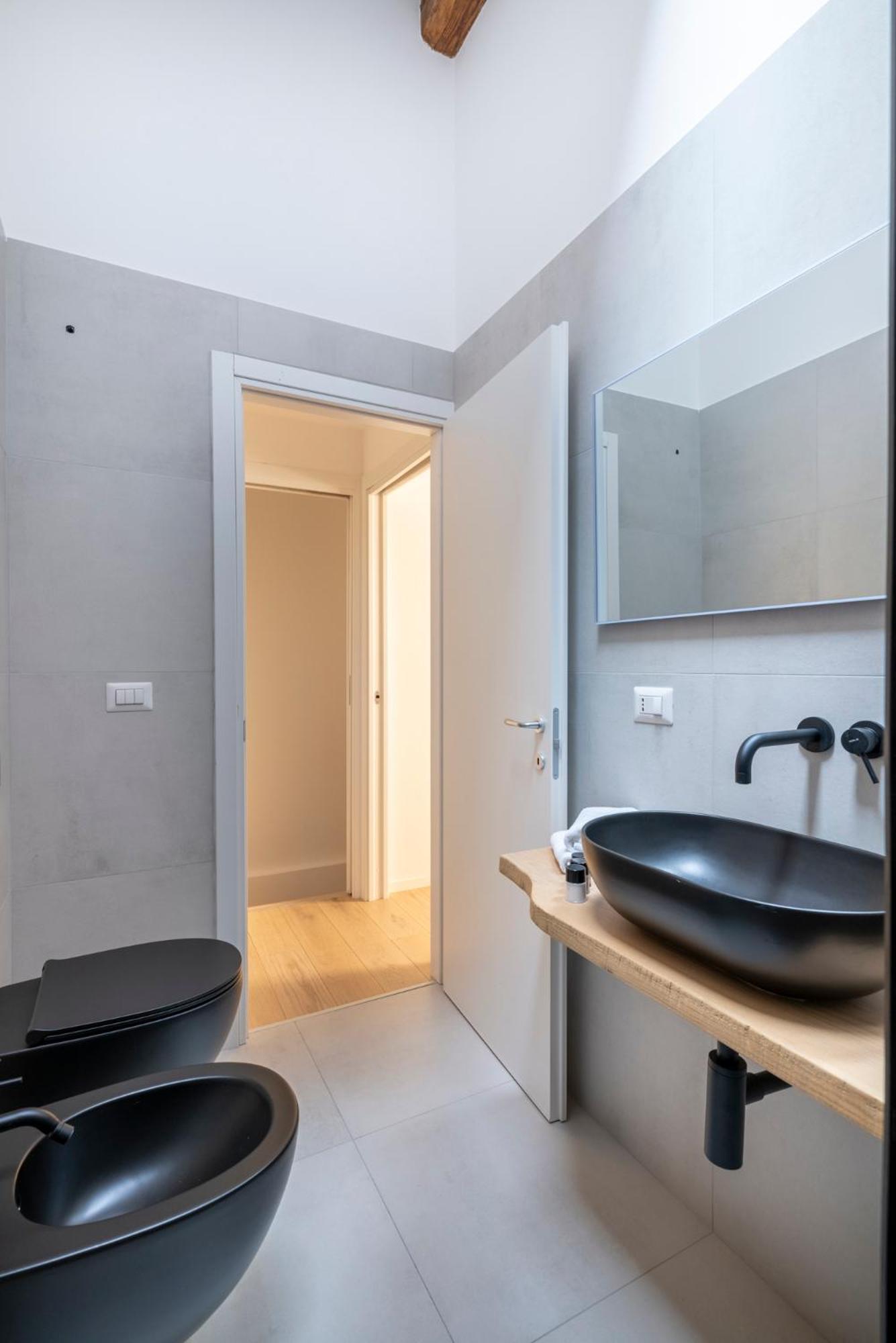 Aldrovandi Luxury Suites And Apartment Bolonha Exterior foto