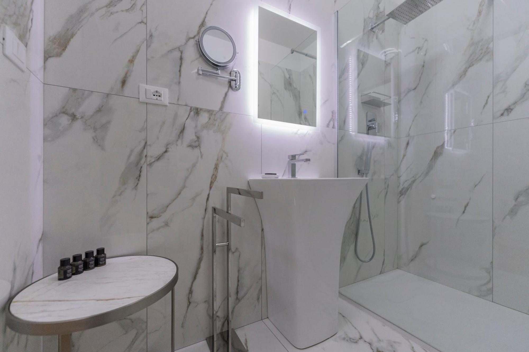 Aldrovandi Luxury Suites And Apartment Bolonha Exterior foto